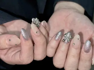 ネイル Rainrain💧 パーツ豊富、やり放題のネイルデザイン