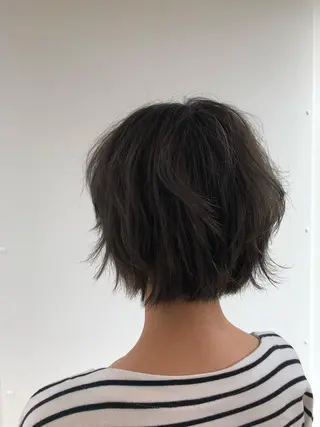ショート カラー レイヤーカット✂️ 横浜No1♡下鳥翔子のヘアスタイル