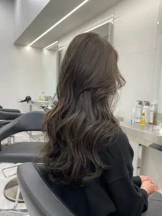 ロング カラー 上品モテヘア🩶 karen🩶のヘアスタイル