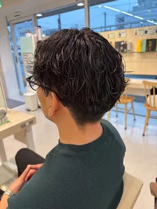 パーマ メンズ ニュアンスパーマ/ フェザー/マッシュのヘアスタイル
