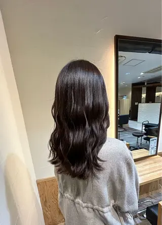ロング 高野 愛子のヘアスタイル