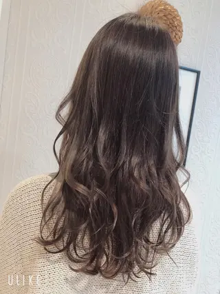 セミロング カラー 🍀富久 永梨🧸のヘアスタイル