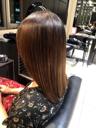 セミロング 🇰🇷韓国風艶髪✨ 髪質改善 倉岡しおんのヘアスタイル