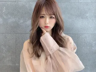セミロング YOKOI SHINJIのヘアスタイル