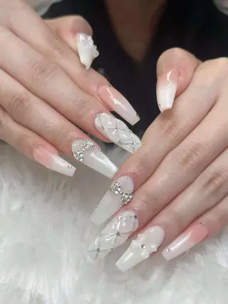 ネイル NIE MoMoのネイルデザイン