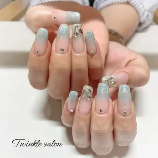 ネイル 中井 綾香の眉毛・アイブロウイメージ