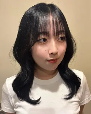 ミディアム Kazuha /透明感カラーのヘアスタイル