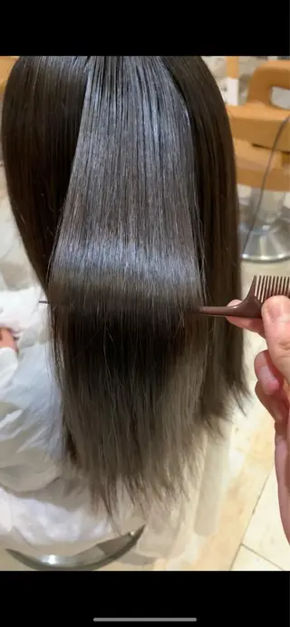 セミロング 【髪質改善/透明感】 上野 聖斗のヘアスタイル