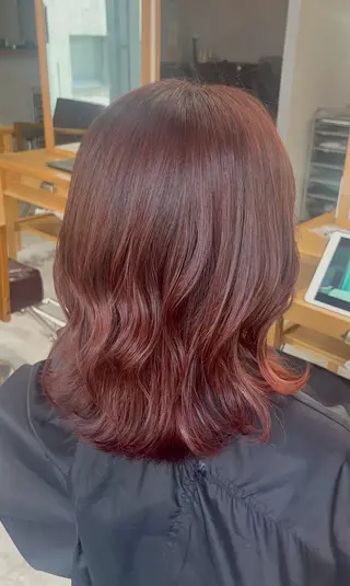 カラー 秋山 美奈のヘアスタイル