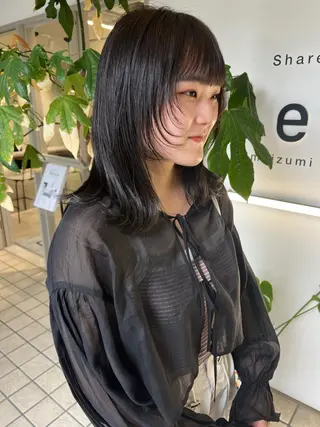 ミディアム カラー ヘアアレンジ 🫧umu.🫧韓国 /レイヤー/ハッシュのヘアスタイル