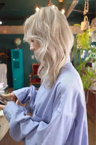 セミロング vivre libreのヘアスタイル