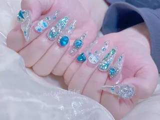 ネイル ネイルサロンエクラ 🫧Shizukaのネイルデザイン