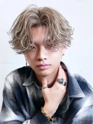 パーマ メンズ 湖城 恵吾のヘアスタイル