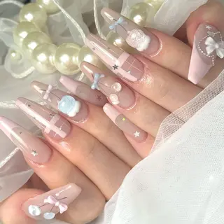 ネイル ルシイ🎀新宿長さ 出しパーツ専門店のネイルデザイン