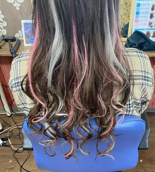 カラー masa ディレクターのヘアスタイル