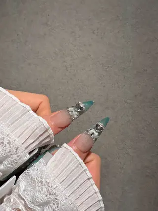 ネイル I-nailロング /ワンホン/キラキラのネイルデザイン