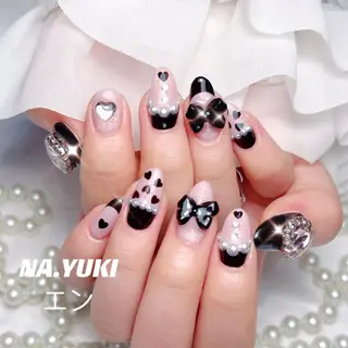 ネイル 🦋 Queenieのネイルデザイン