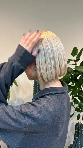 ショート カンノ シュンのヘアスタイル