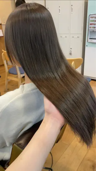 セミロング NUMBER 天王寺YUYAのヘアスタイル