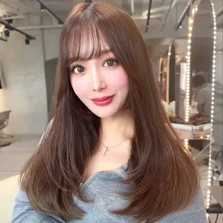 セミロング カラー Lond alxeiaのヘアスタイル