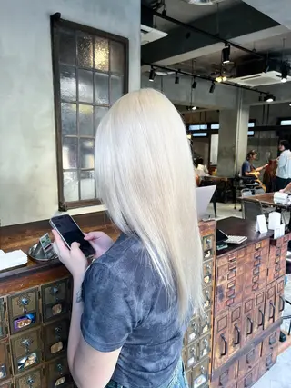ロング カラー ⚜️ブリーチ× 透明感✨Hayatoのヘアスタイル