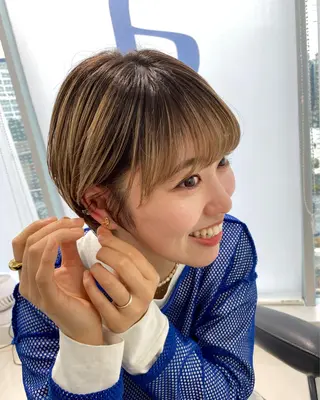 ショート 金子 芽威のヘアスタイル