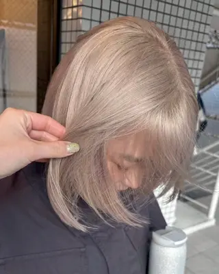 ミディアム カラー ケアブリーチ特化 same 🦈のヘアスタイル