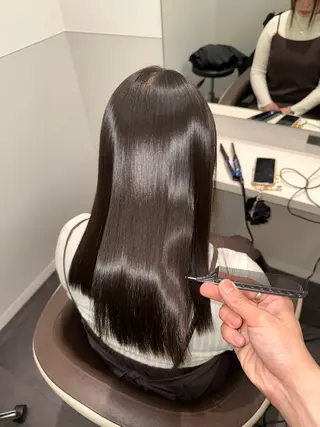 セミロング 美髪特化✨ 伊織✨縮毛矯正✨のヘアスタイル