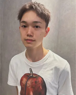 ショート カラー レイヤー/ハッシュ 三好悠生のヘアスタイル