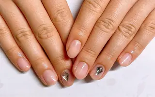 ネイル VIERU 🌈🎀💖のネイルデザイン