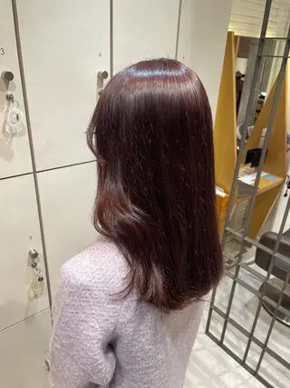 セミロング カラー 吉川沙知 /ナチュラルカラーのヘアスタイル