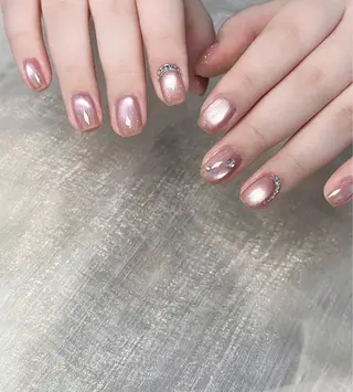 ショート 🌈 Laule'aのネイルデザイン