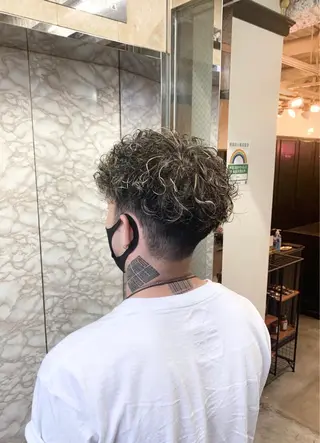 ショート カラー メンズ 🌟小顔レイヤー× 赤み消し透明感カラーのヘアスタイル