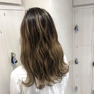 ロング カラー 三鷹で1番ショート ボブをカットする新谷のヘアスタイル