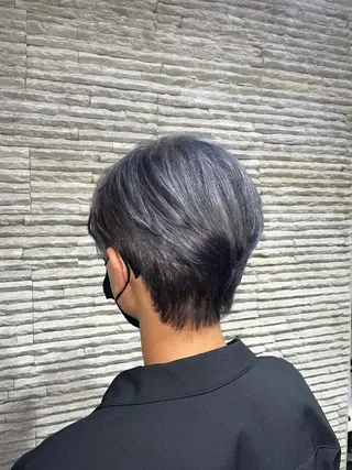 ショート カラー 嶋田 ゆきのヘアスタイル