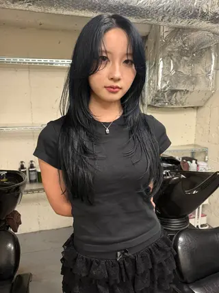 ロング 長山 海秀のヘアスタイル