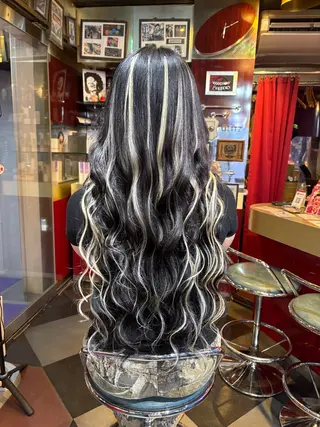 ロング ハイライトエクステ 横浜CHIRIのヘアスタイル