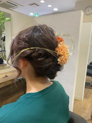 ミディアム ヘアアレンジ 千葉ハイトーンカラー KASUMIのヘアスタイル