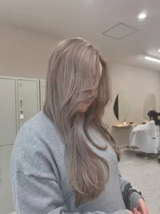 セミロング Una並木坂  透明感カラー＆髪質改善＆韓国ヘア所属・松本 凜那のヘアスタイル