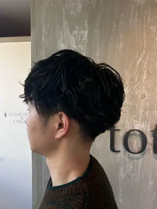 パーマ メンズ tote. 成瀬晃のヘアスタイル
