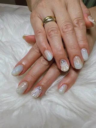 ネイル 高島 夏海のネイルデザイン