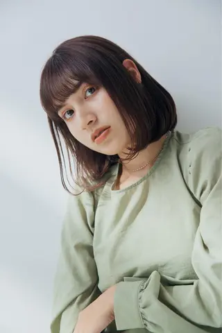 ミディアム 🎨インナーカラー が得意👍新垣⚜️のヘアスタイル
