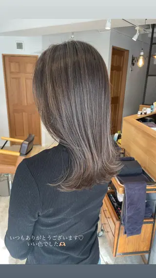 ロング カラー 東 みのりのヘアスタイル