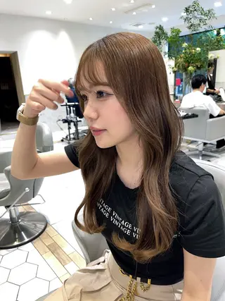 ロング カラー costes 今井芽依のヘアスタイル