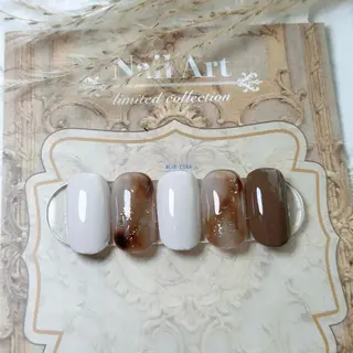 ネイル BLUE CORAのネイルデザイン