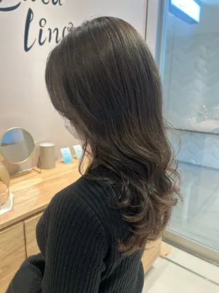 セミロング 浅倉栞 /透明感カラーのヘアスタイル