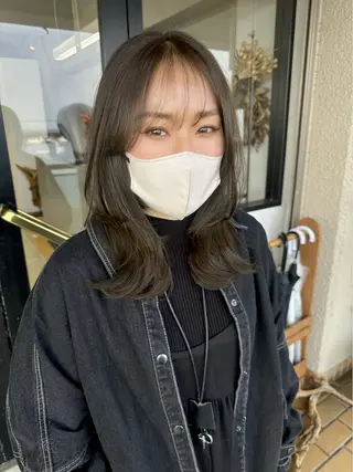 セミロング 藤本 静香のヘアスタイル