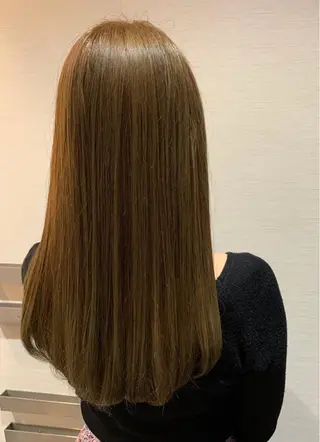 ロング カラー 蓮見  友里のヘアスタイル