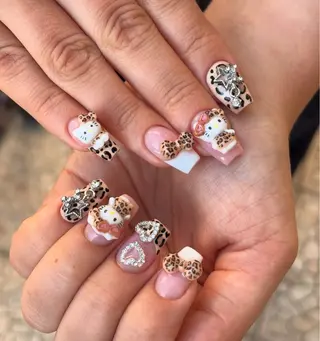 XIINH NAIL SALONのネイルデザイン