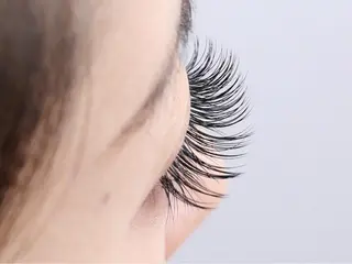 マツエク・マツパ ラムーン アイラッシュ&ヘアメのマツエク・マツパデザイン